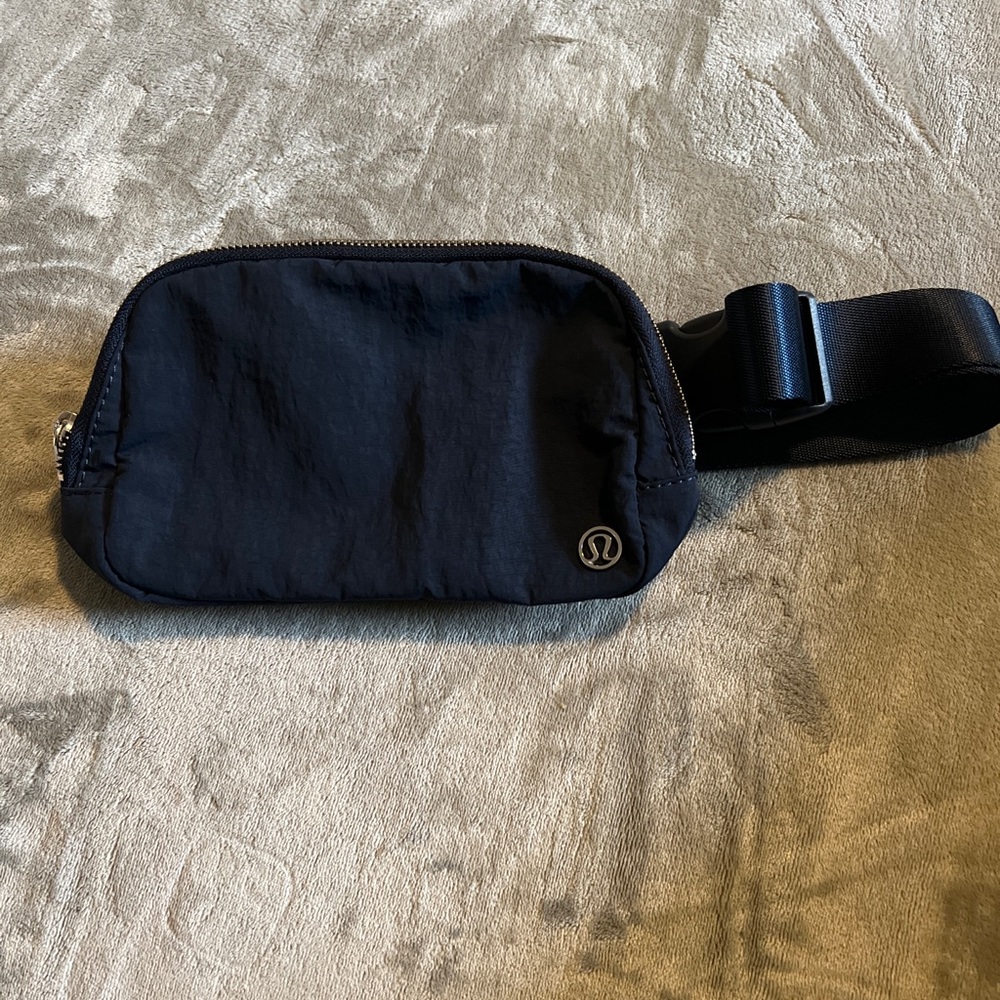 Brand new Lululemon Everywhere Belt Bag. NWT